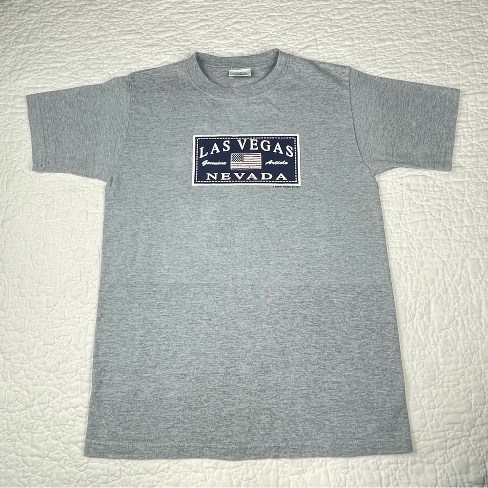 💖5/$25 Sierra Madre Las Vegas Nevada Genuine Article Gray Short Sleeve Shirt